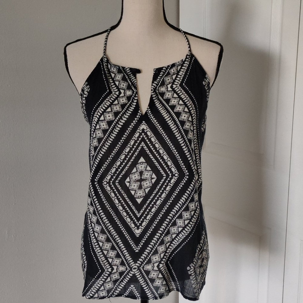 Old Navy black pattern tanktop